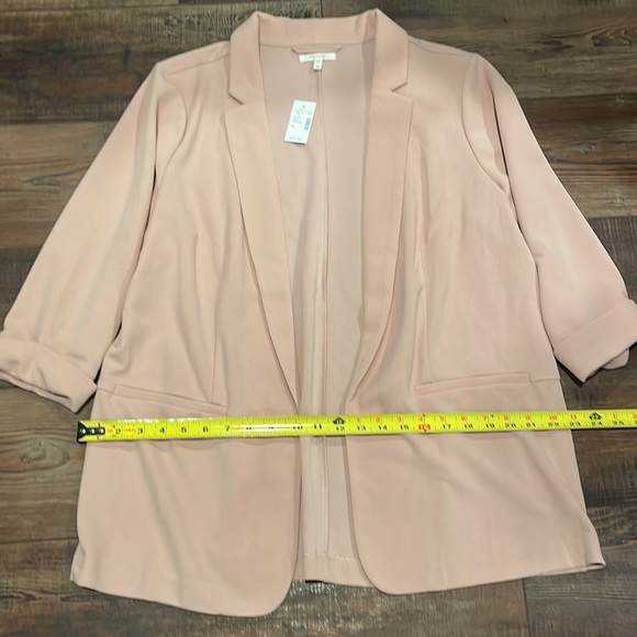 1X Maurices no button blush light pink colored blazer. - Picture 8 of 10